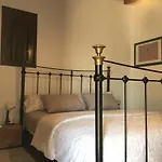 Alojamento de Acomodação e Pequeno-almoço Hierbas 4*