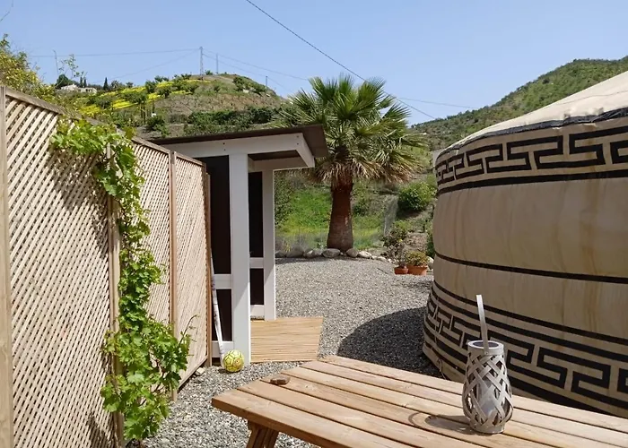 Hierbas Bed & Breakfast 4*