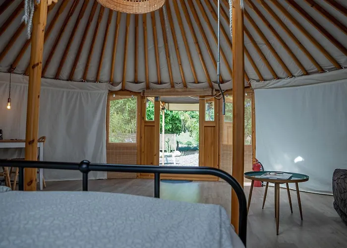 Hierbas Bed & Breakfast 4*